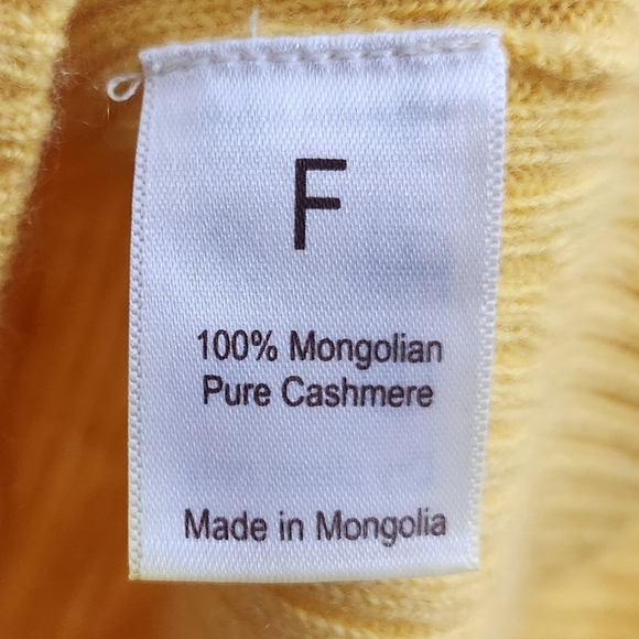 Nomadico Sweater Womens Yellow Pearl‎ Buttons Pure Mongolian Cashmere One Size - Picture 4 of 9